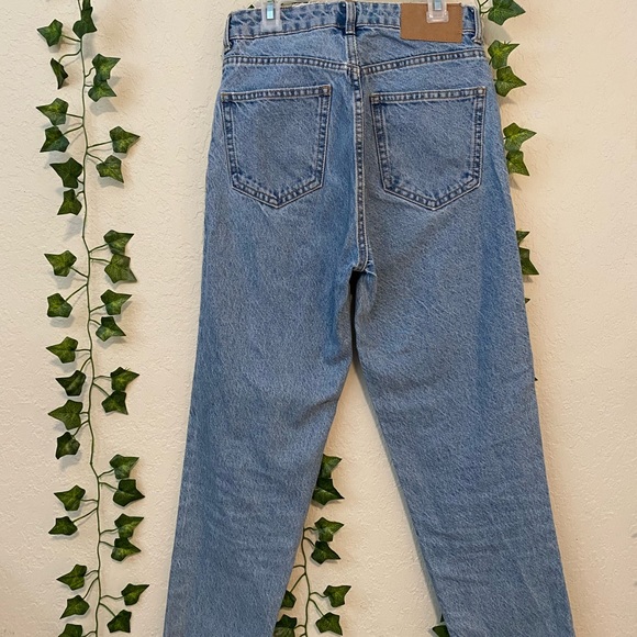 ZARA High Rise Mom Jeans - Picture 3 of 7